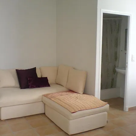 Old Town Stunning Modern 1 Bedroom Flat Sleeps 3 شقة *