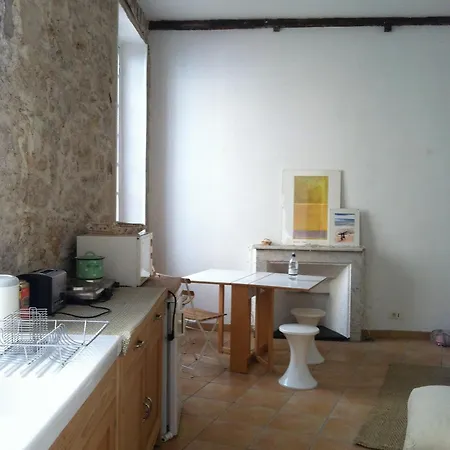 Old Town Stunning Modern 1 Bedroom Flat Sleeps 3 * نيس